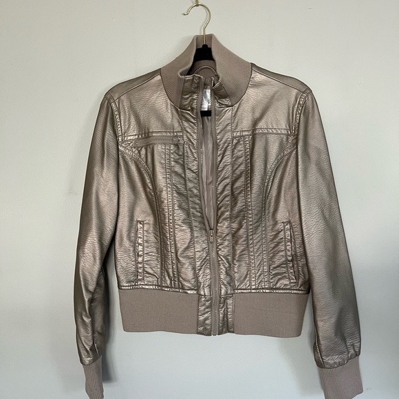 Xhilaration bomber jacket - Picture 1 of 6